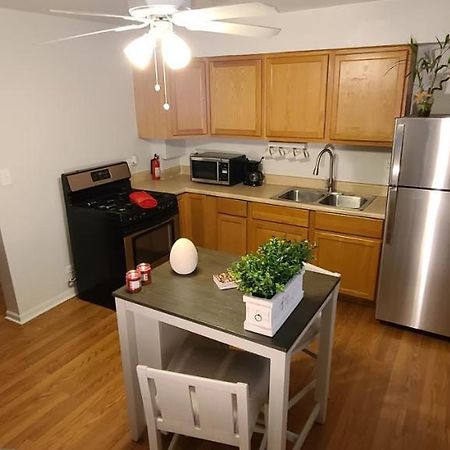 Cozy 1 Bedroom, 1 Min From Irving Park Blue Line, Free Parking Σικάγο Εξωτερικό φωτογραφία