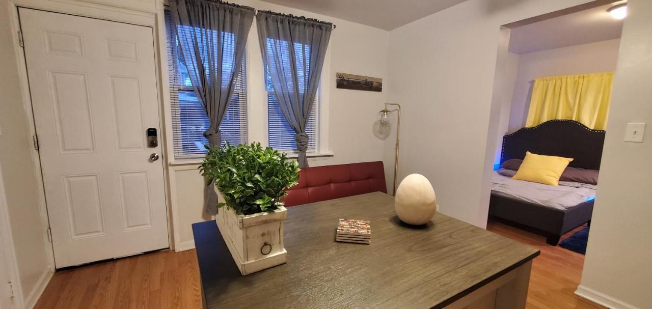 Cozy 1 Bedroom, 1 Min From Irving Park Blue Line, Free Parking Σικάγο Εξωτερικό φωτογραφία
