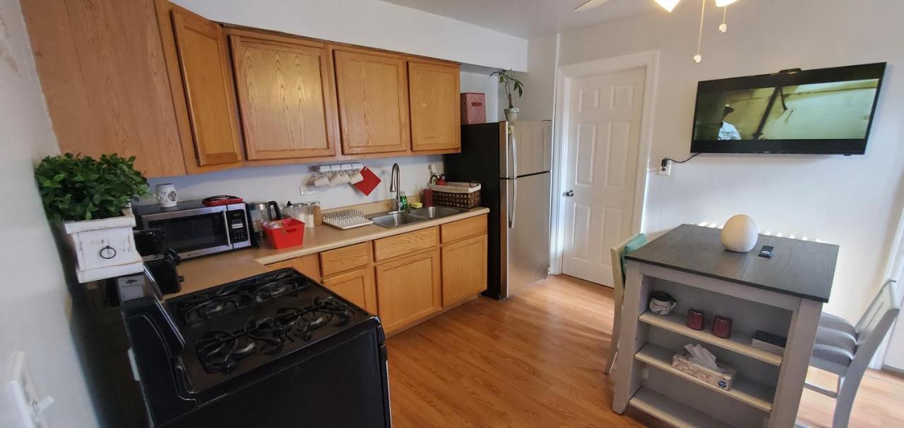 Cozy 1 Bedroom, 1 Min From Irving Park Blue Line, Free Parking Σικάγο Εξωτερικό φωτογραφία